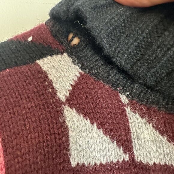 Cynthia Rowley Black Lambs Wool Blend Oversized Sweater Poncho M Aztec - Picture 7 of 10